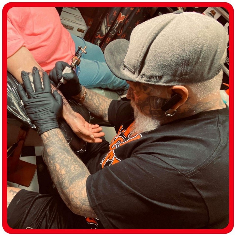 Dave Tattooing